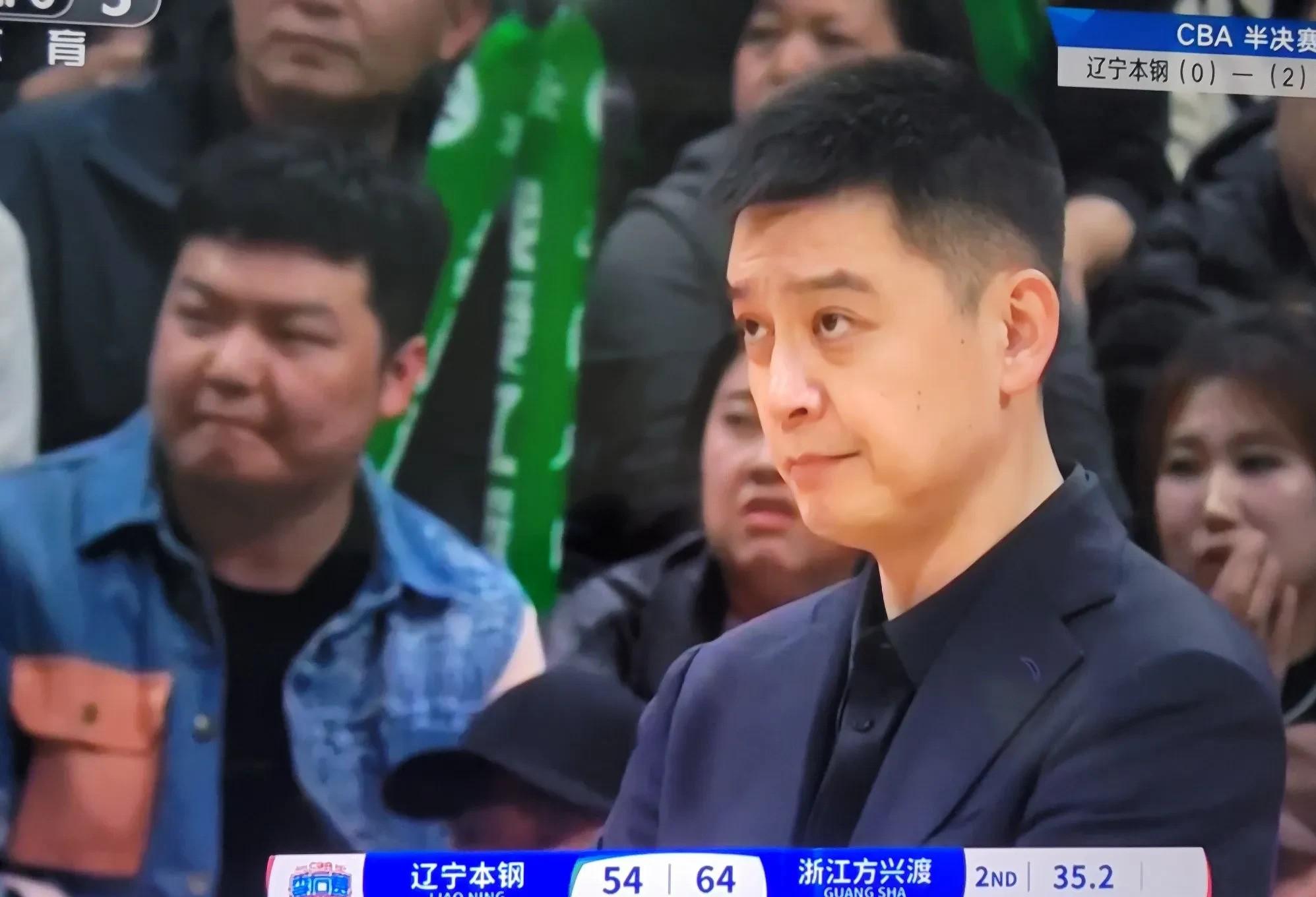 76人队季后赛出局，主帅宣布引咎辞职，一点不过首页成功.