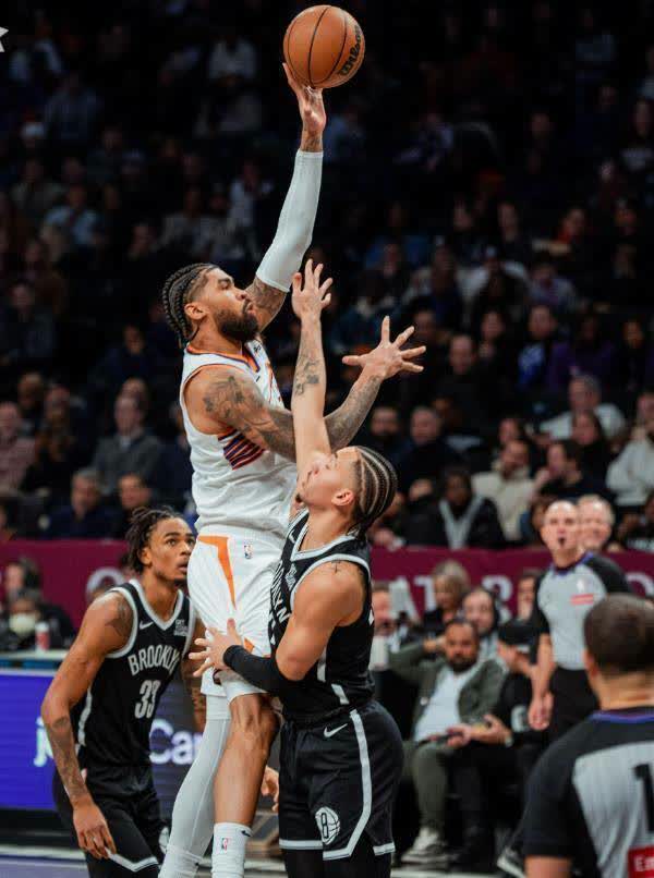 Karsa迎来十二赛季出色发挥,RNG观众热烈欢呼! Karsa迎来十二赛季出色发挥,RNG观众热烈欢呼!