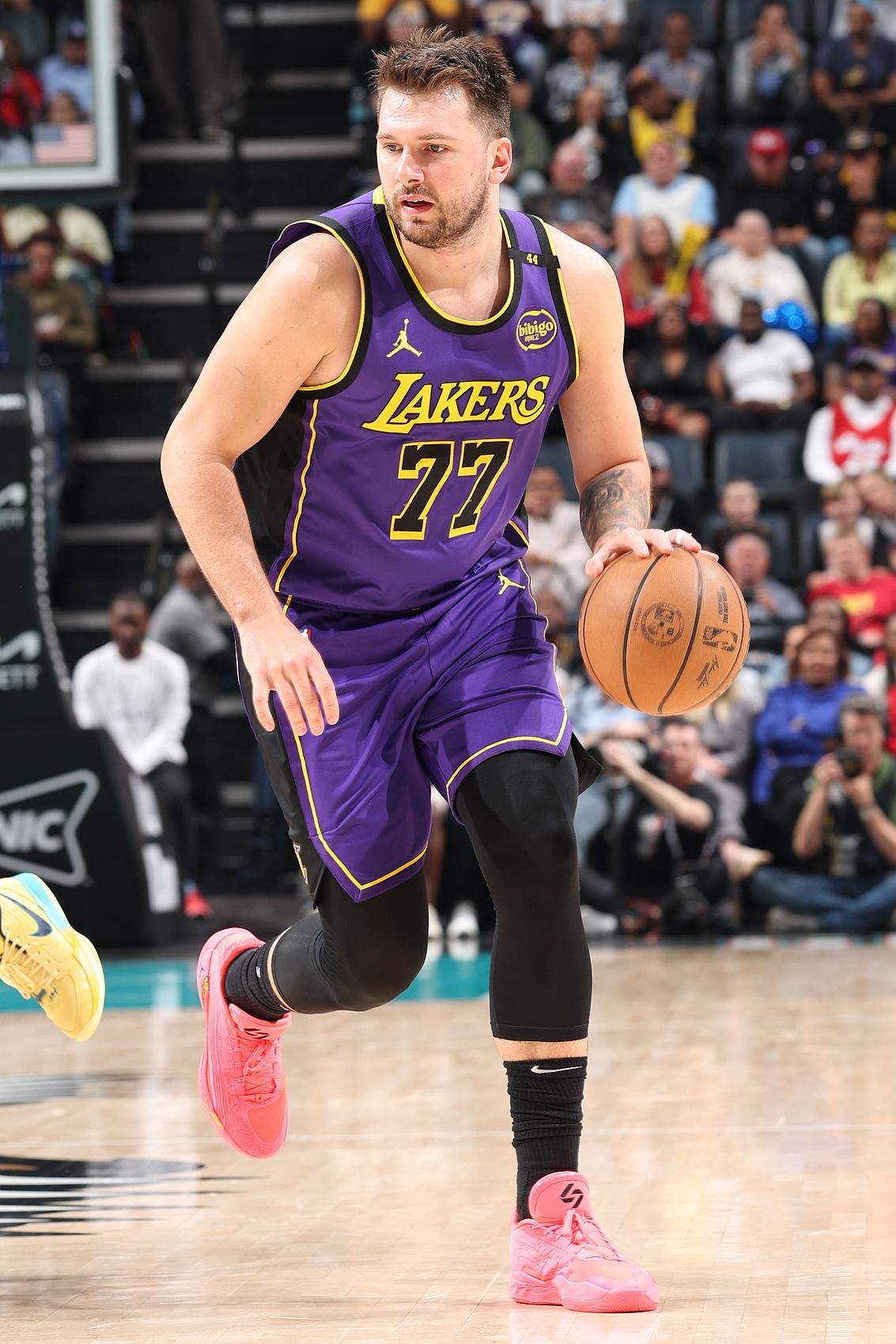 东契奇连续三场比赛得分超过势不可挡,阿森纳挑战极限!的简单介绍 东契奇连续三场比赛得分超过势不可挡,阿森纳挑战极限!的简单介绍